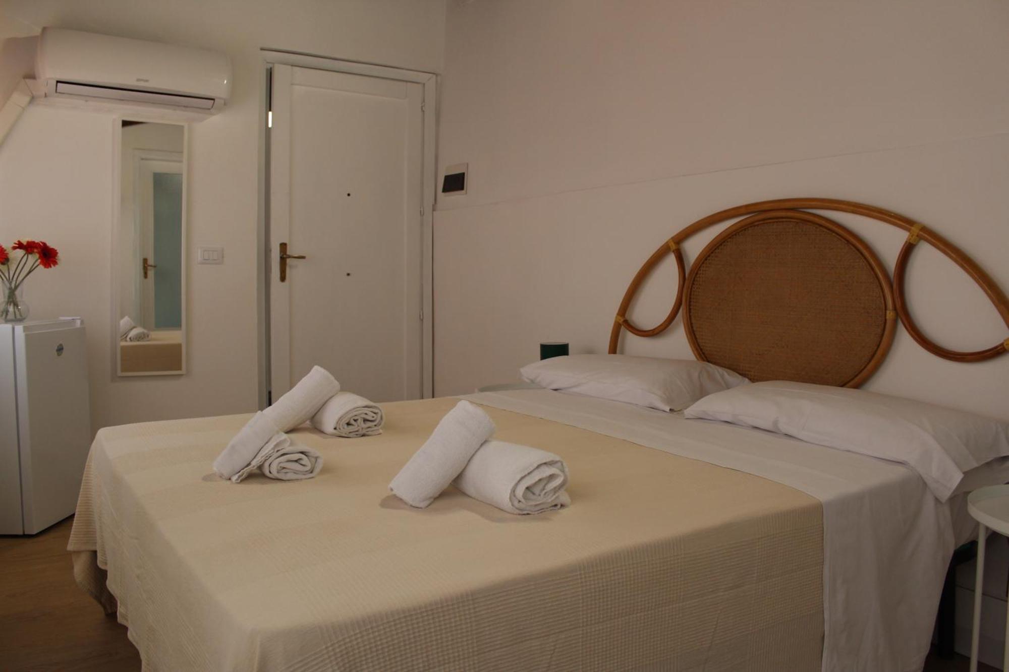 Terrasini 2000 Home Holidays Luaran gambar