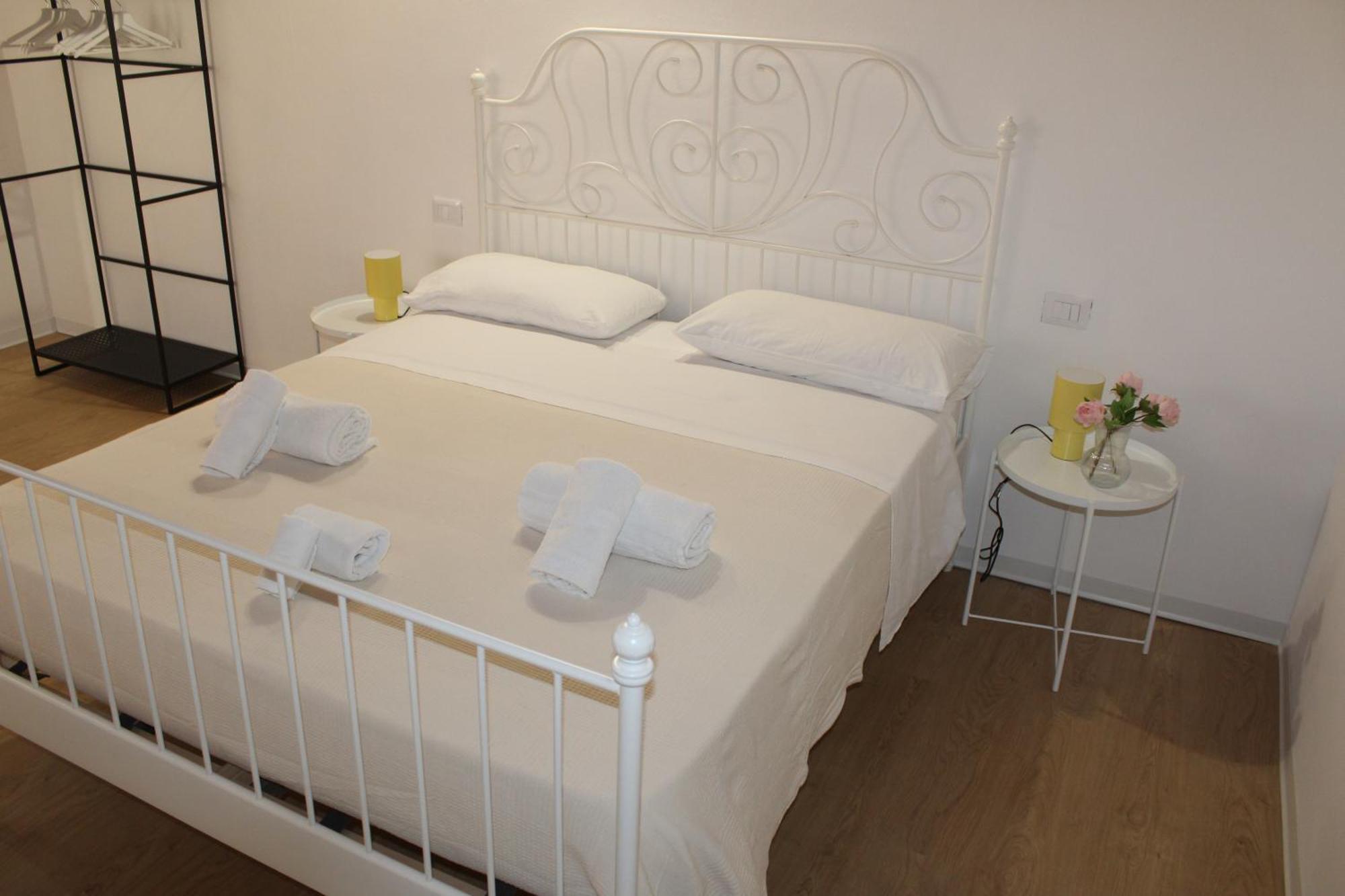 Terrasini 2000 Home Holidays Luaran gambar
