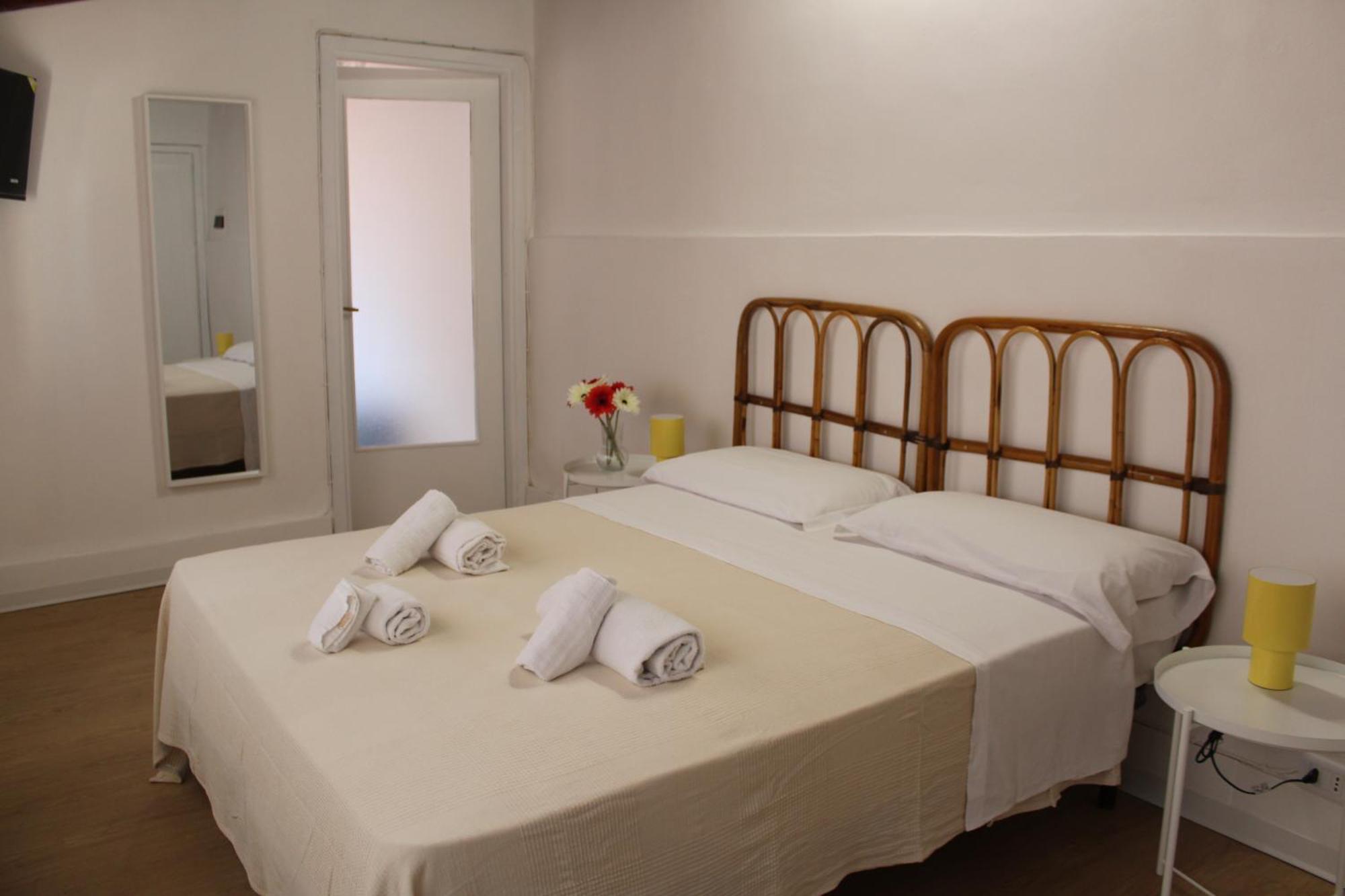 Terrasini 2000 Home Holidays Luaran gambar